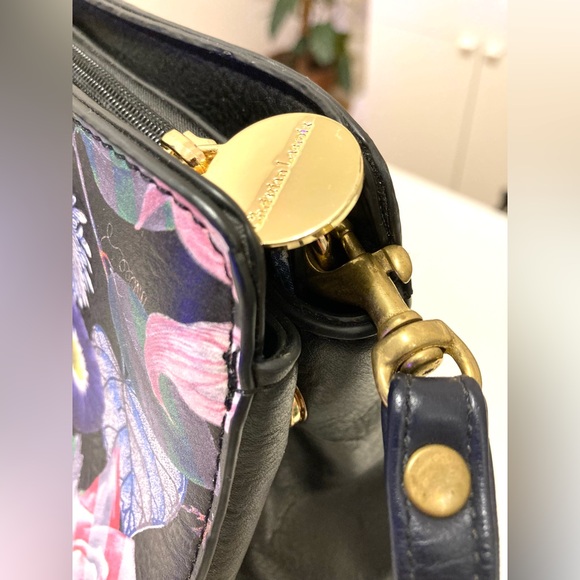 Christian Lacroix black floral vegan leather bag - Picture 5 of 10